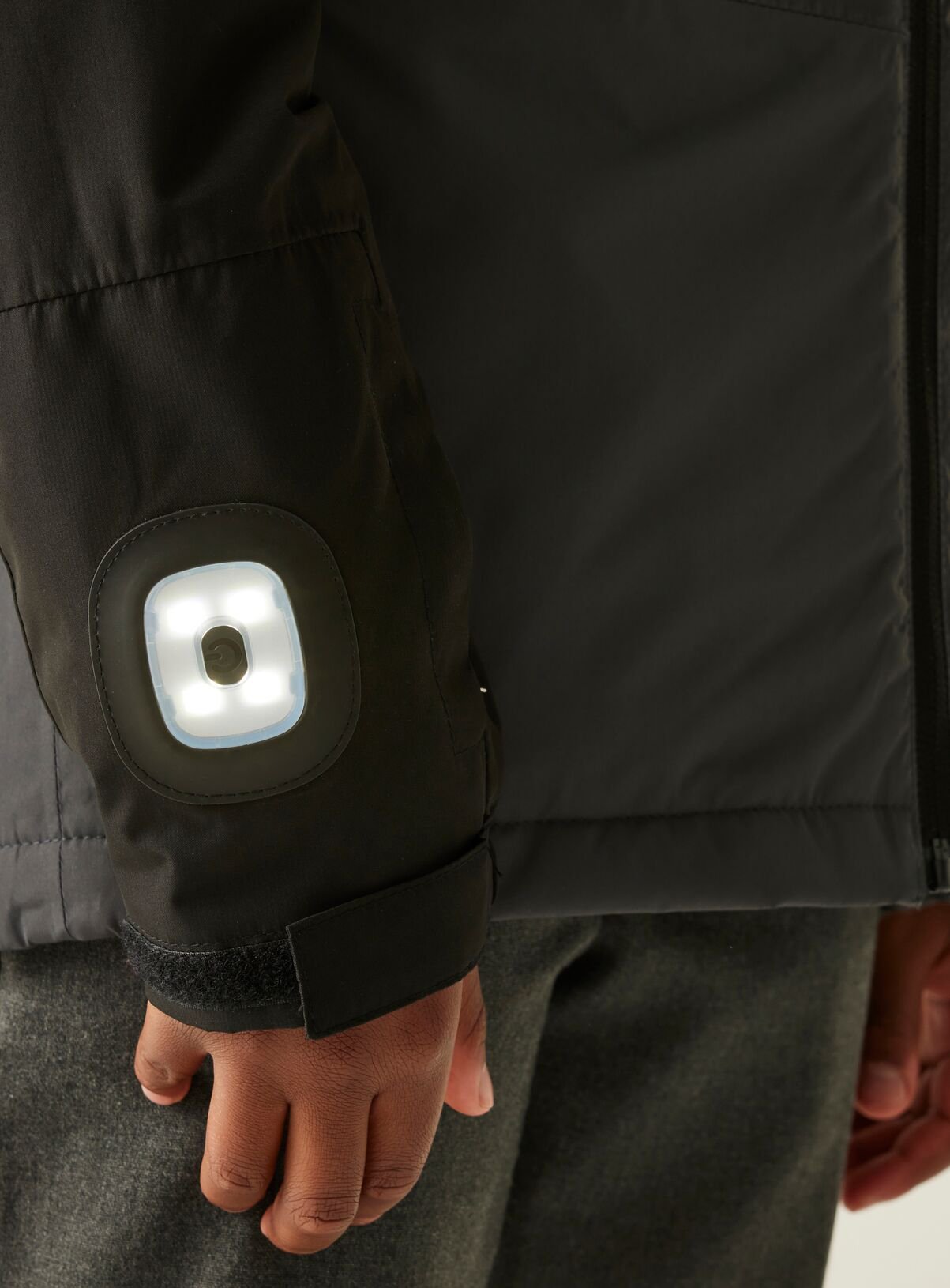 REGATTA Beamz Unisex Waterproof Jacket With Sleeve Torch Black 14 years - Image 5 thumbnail